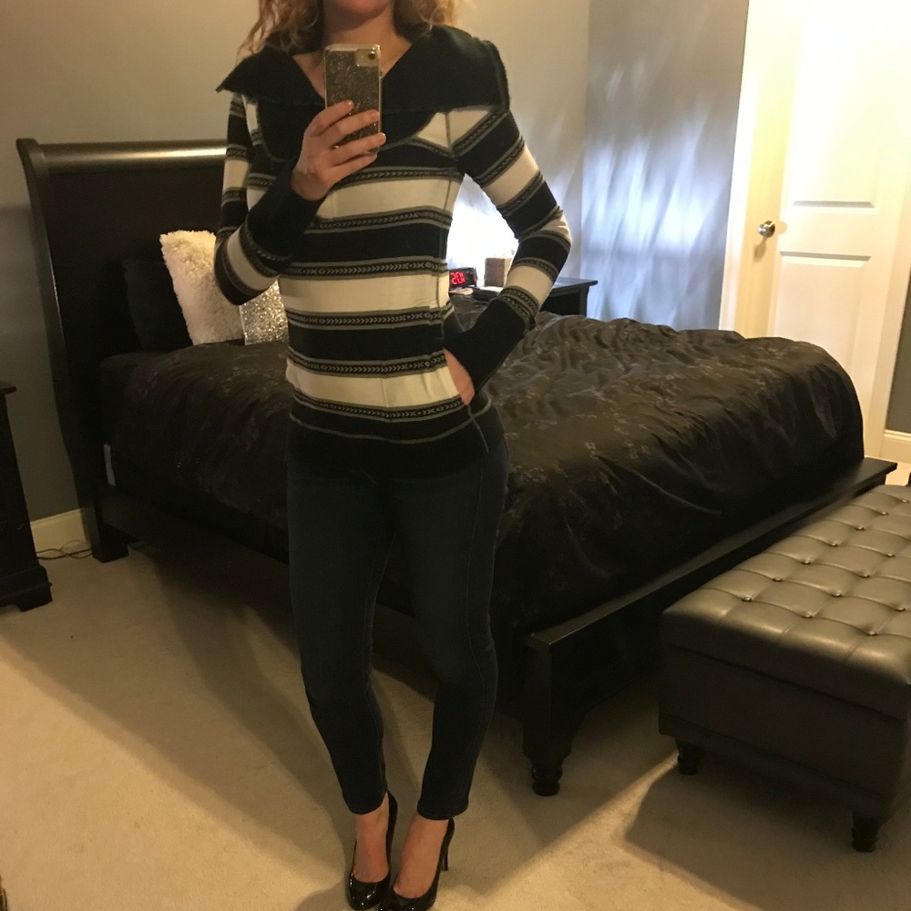 Cute, NWT, Free People Top - With Pockets!!